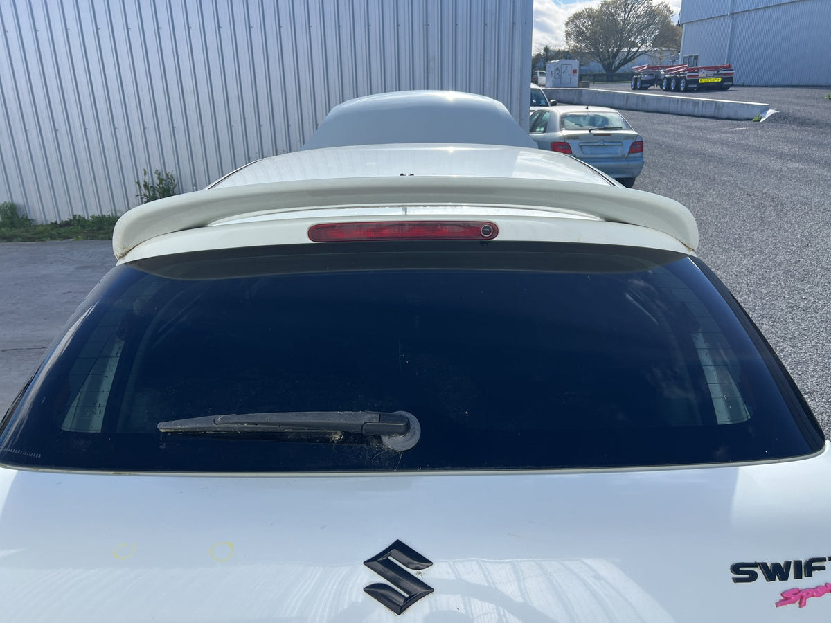 2006 Suzuki Swift ZC31S - Tailgate Glass PN: