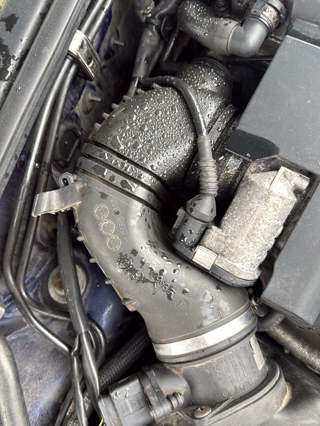 1998-2005 Volkswagen Passat- Air Intake PN: