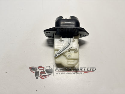 2015 Nissan Wingroad Y12 - Tailgate Lock Mechanism PN: