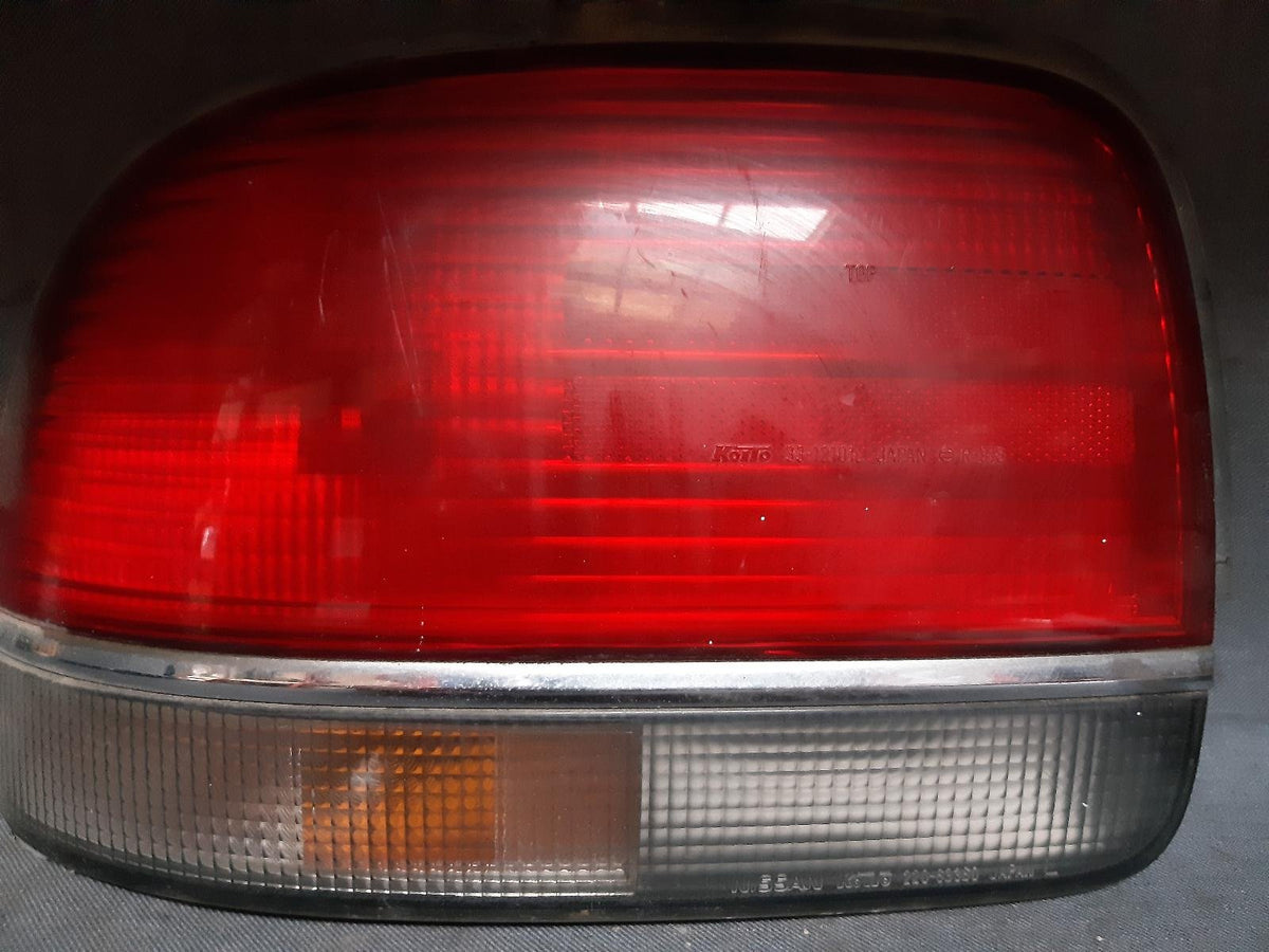Sep 1993 to Sep 1997 - Nissan Bluebird U13 - Left Taillight