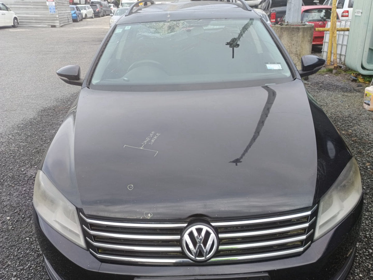 2013 Volkswagen Passat WVWZZZ3CZDE040373 - Bonnet PN: