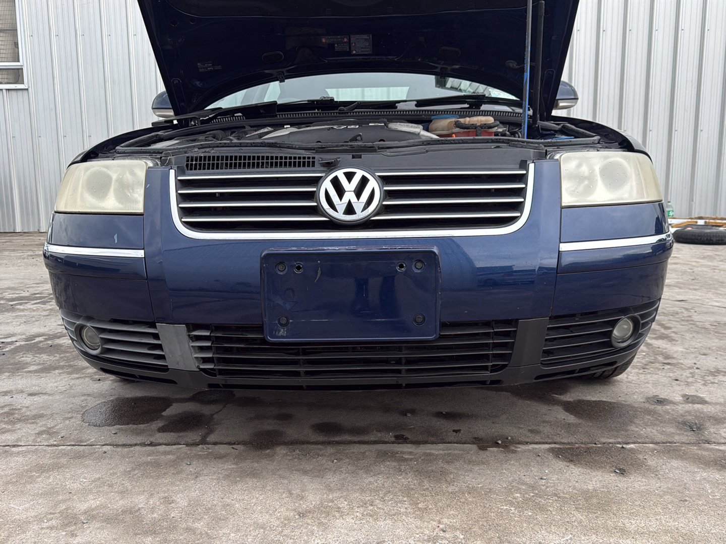 1998-2005 Volkswagen Passat- Front Bumper PN: