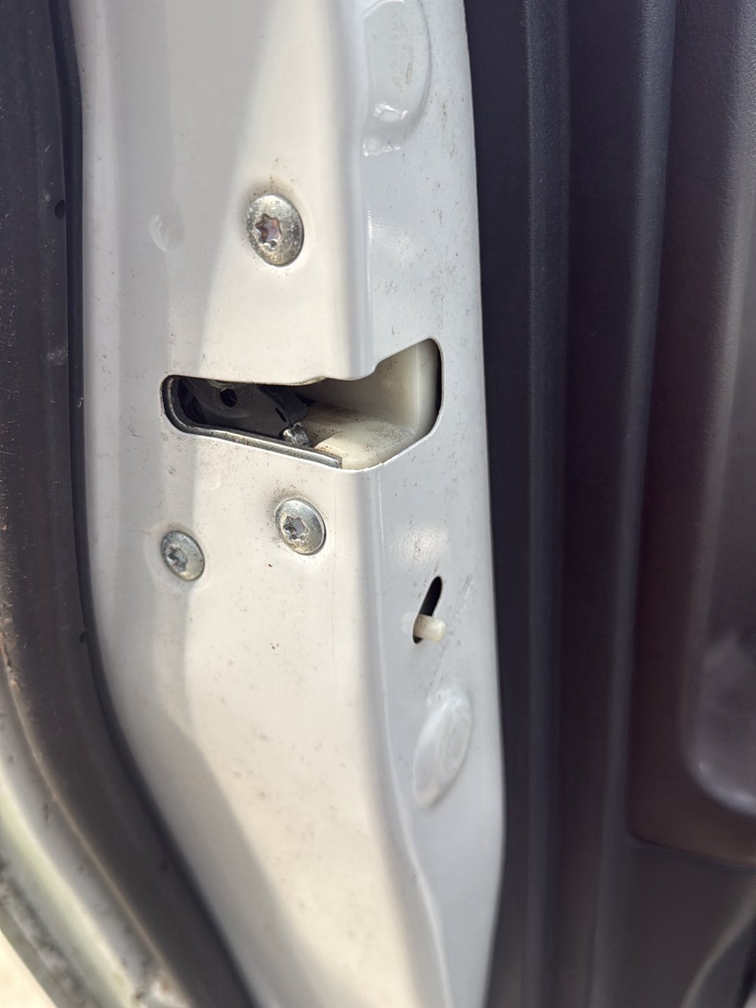 2004-2012 Mitsubishi Galant DJ CY4A - Left Rear Lock Mechanism PN: