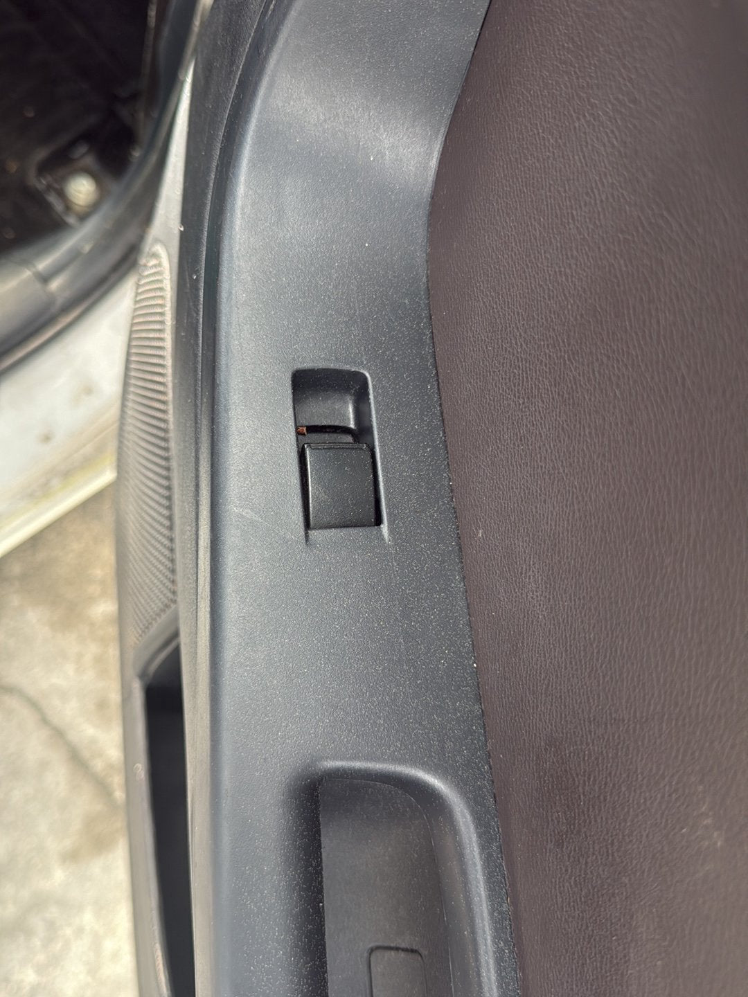 2004-2012 Mitsubishi Galant DJ CY4A - Right Rear Window Switch PN: