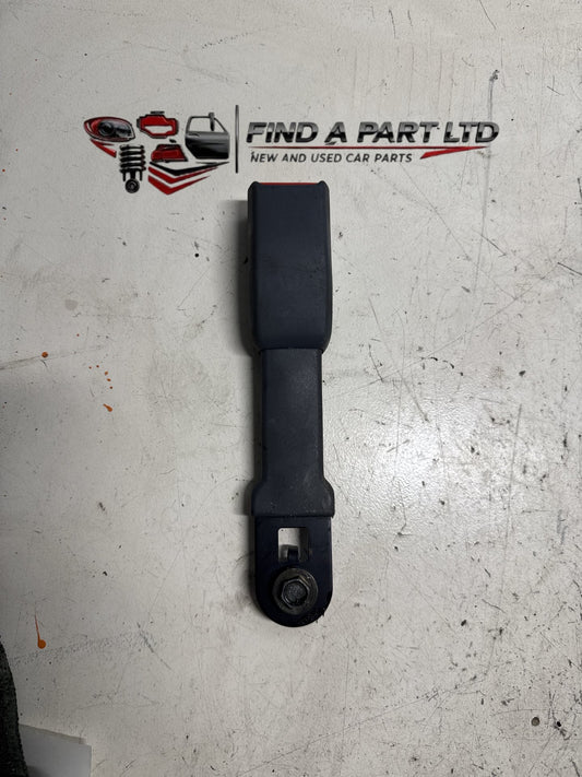 1995-1998 Honda Odyssey - Right Rear Seat Belt Stalk PN: