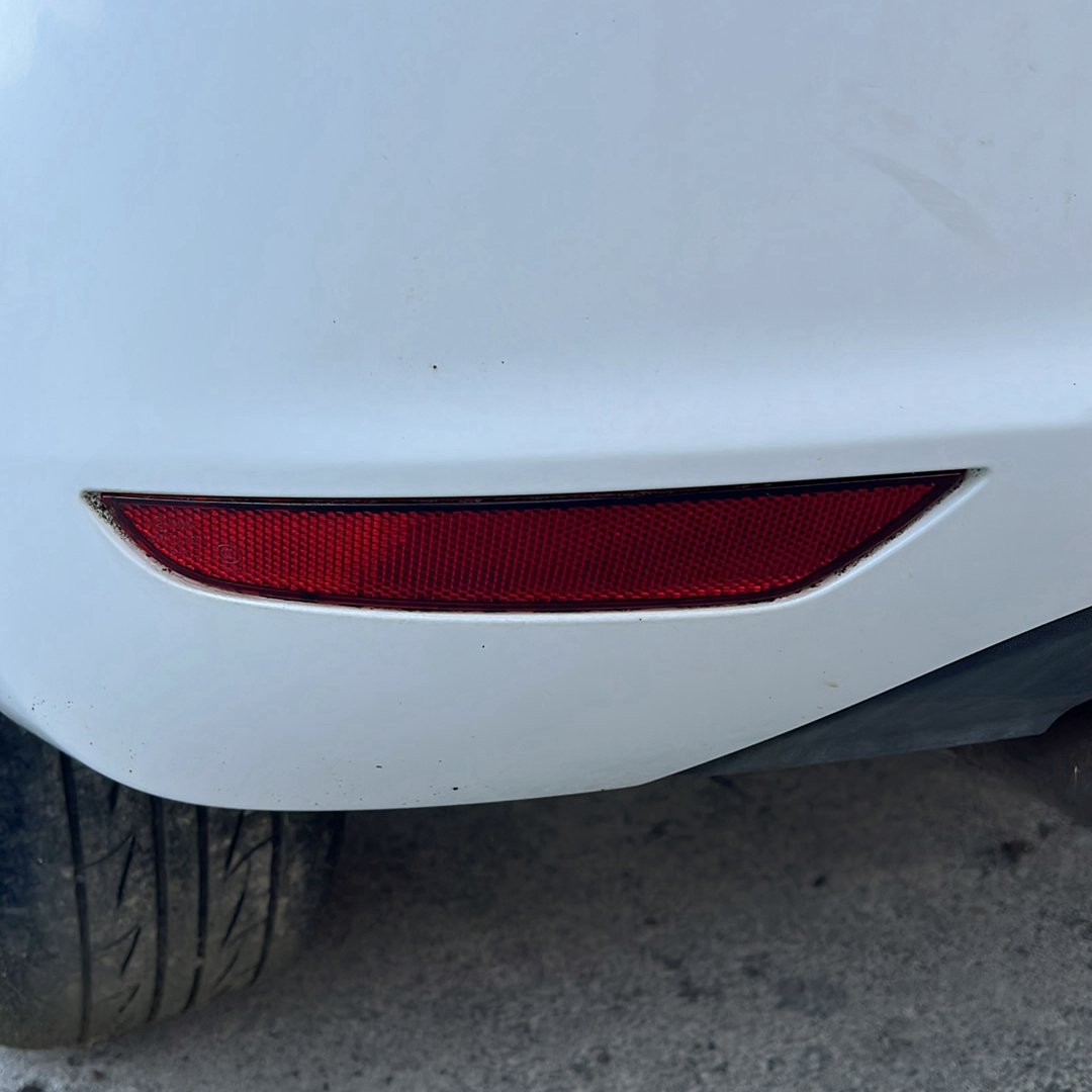 Jun 2010 to Mar 2013- Volkswagen Golf Gen 6 Hatchback- Left Rear Bumper Reflector- R Type