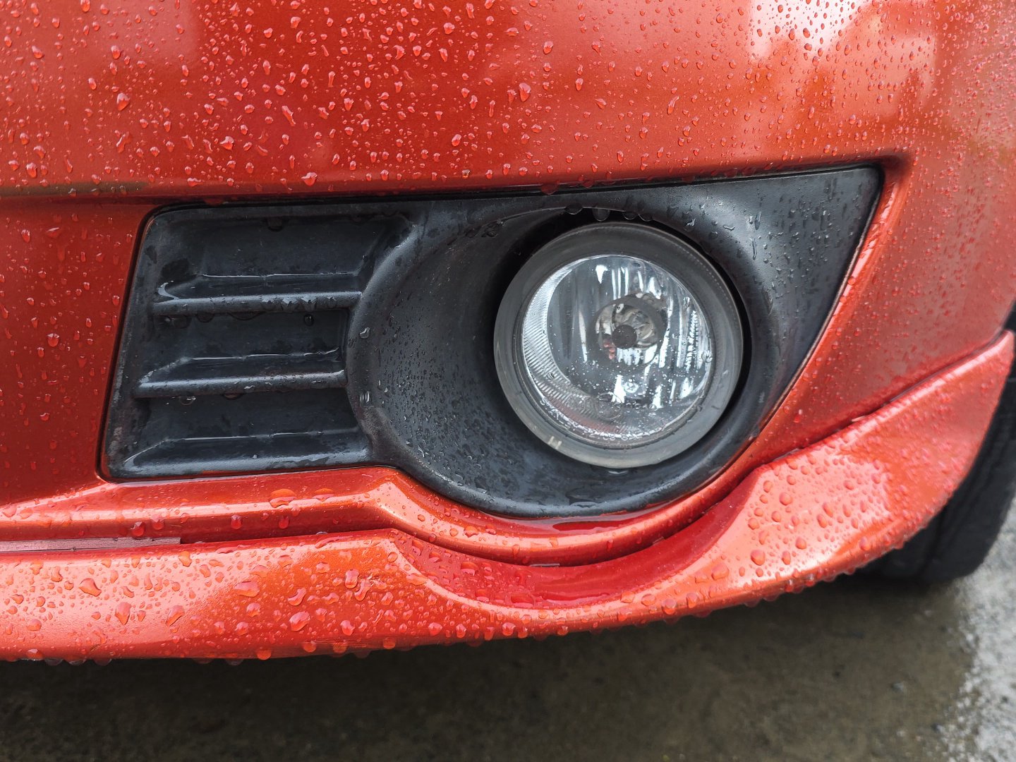2006-2012 Suzuki SX4 YA11S - Left Fog Light PN: Stanley P2709