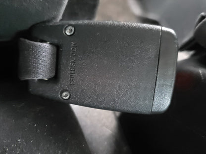 2007 Mitsubishi Delica CV5W - Centre Seat Belt Stalk PN: