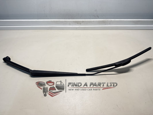 2008 Subaru Impreza GH - Left Front Wiper Arm PN: