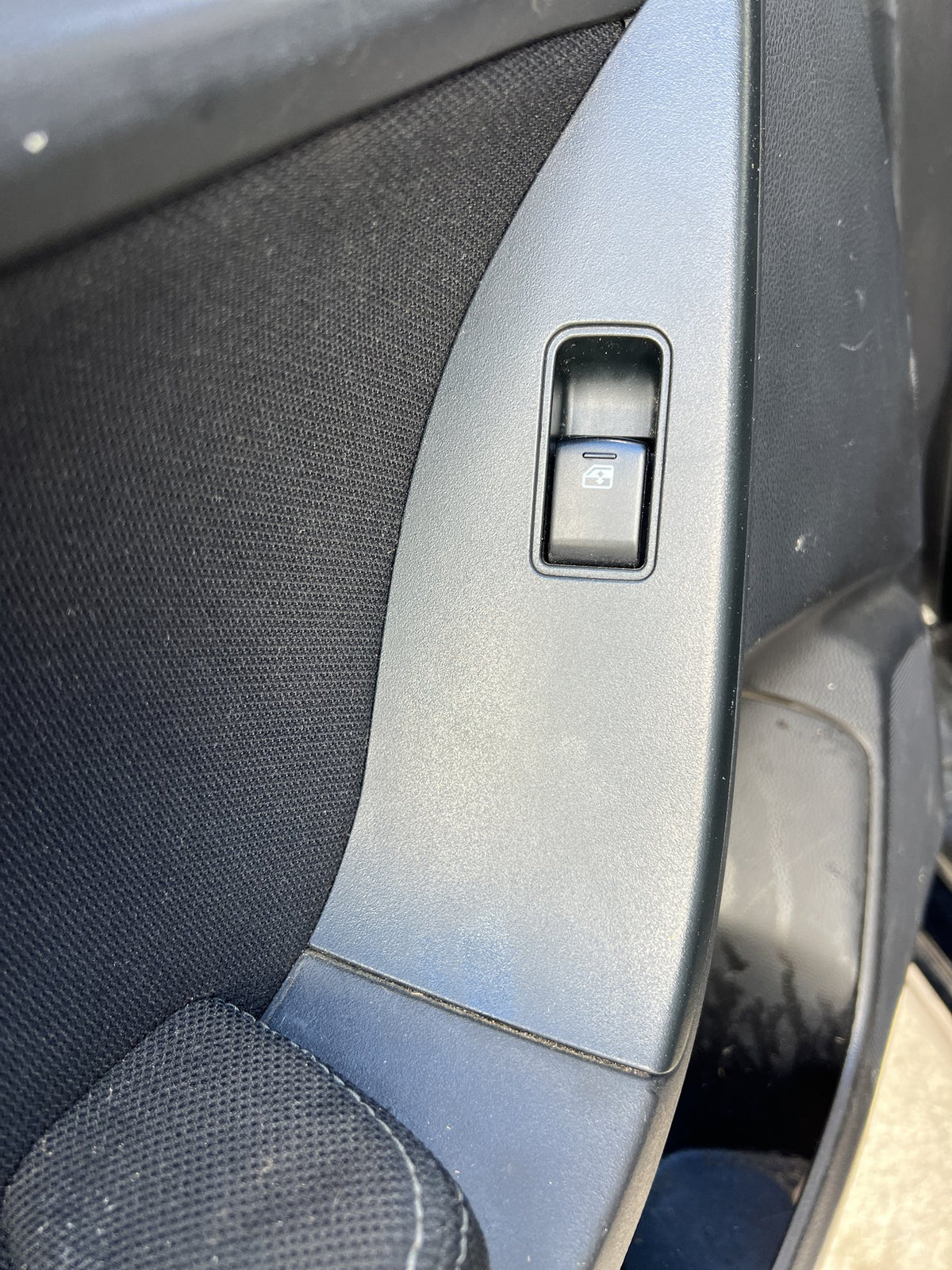 2013 Subaru Forester SJ5 - Left Rear Window Switch PN: