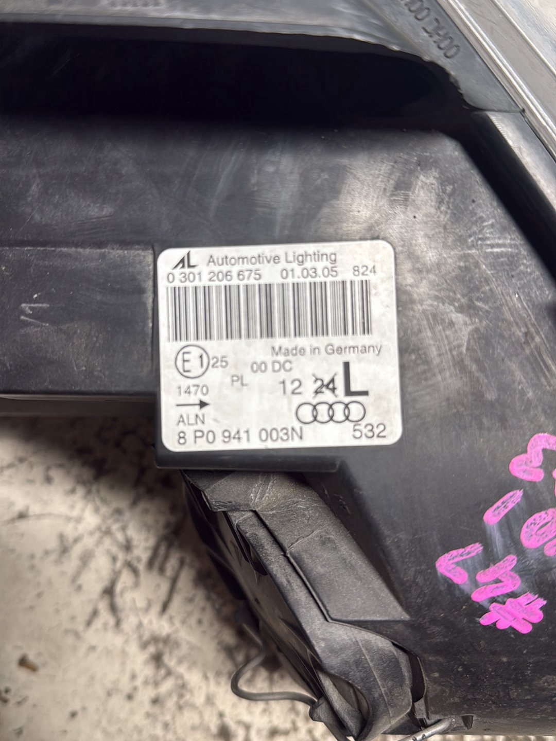 2004-2008 Audi A3- Left Headlight PN: 0 301 206 675