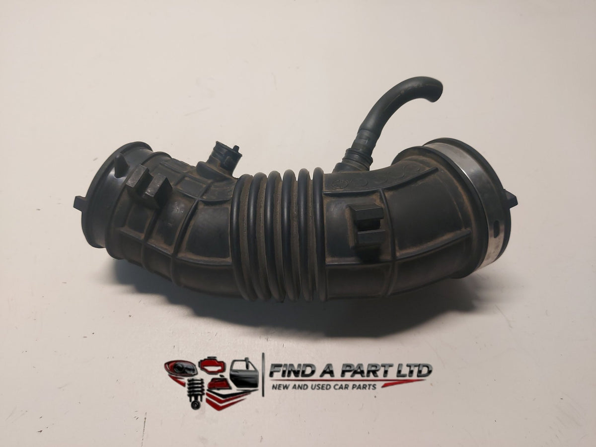 2007 Honda CR-V RE4 - AIR INTAKE HOSE PN: