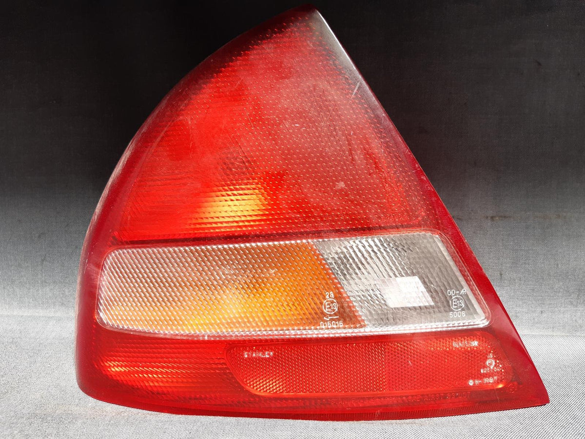 Aug 1998 to Jun 1999 - Mitsubishi Lancer CE CK Sedan - Left Taillight