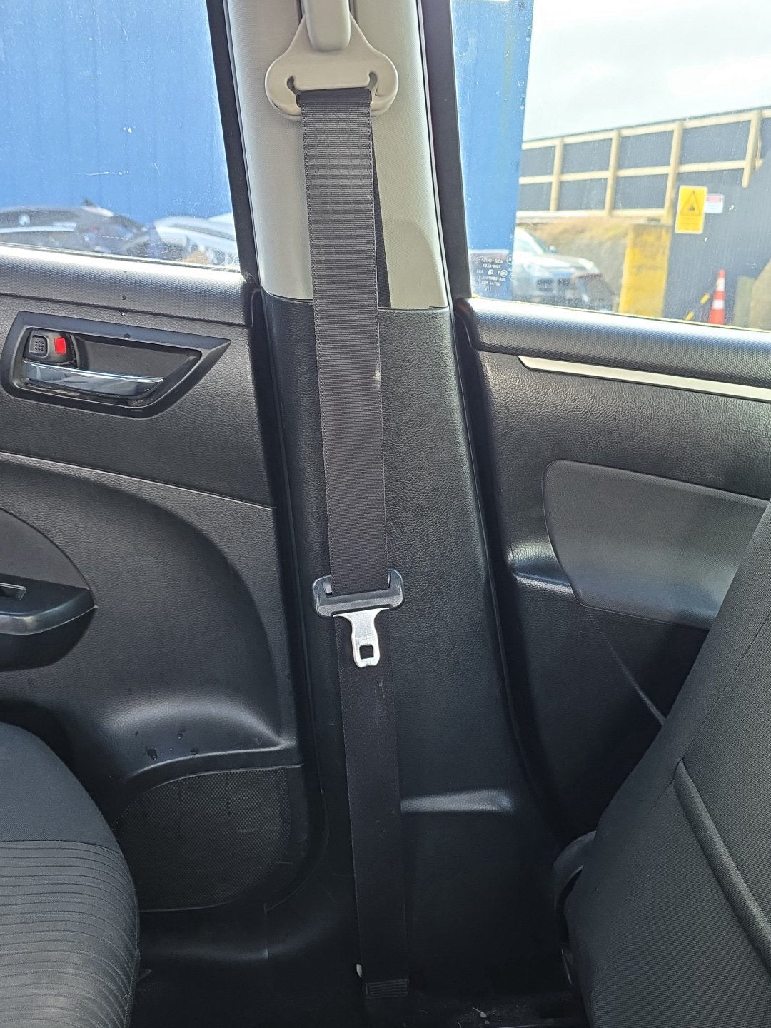 2010-2016 Suzuki Swift FZ FZ82S - Left Front Seat Belt PN: 84940-71L0. 7s8340-P