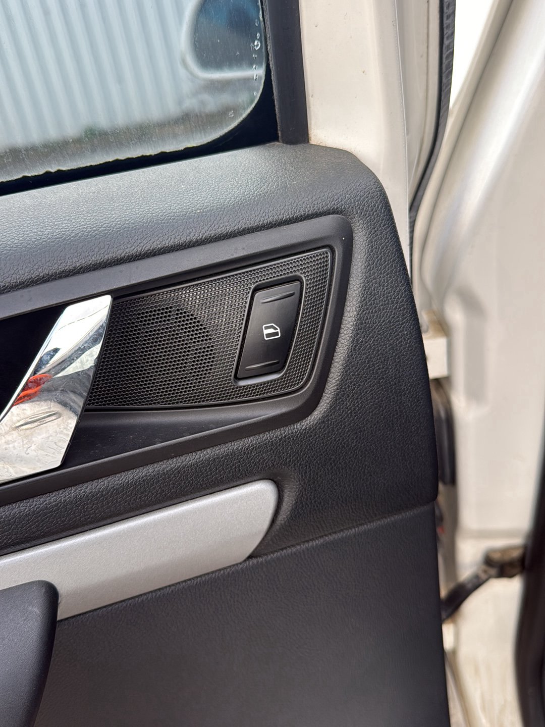 2012-2020 Skoda Octavia 5E - Left Rear Window Switch PN: