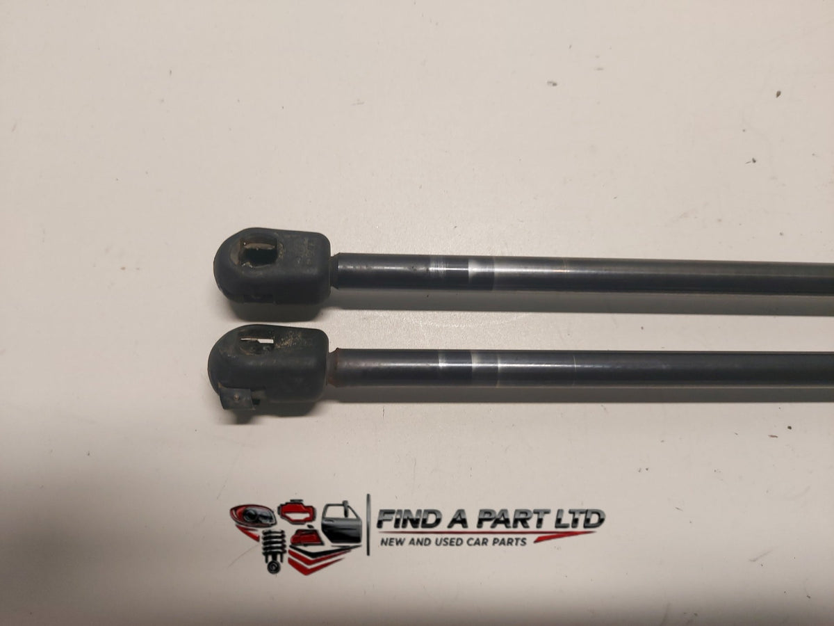 2007 Honda CR-V RE4 - tailgate strut pair PN: 74870/20-SWA-A01