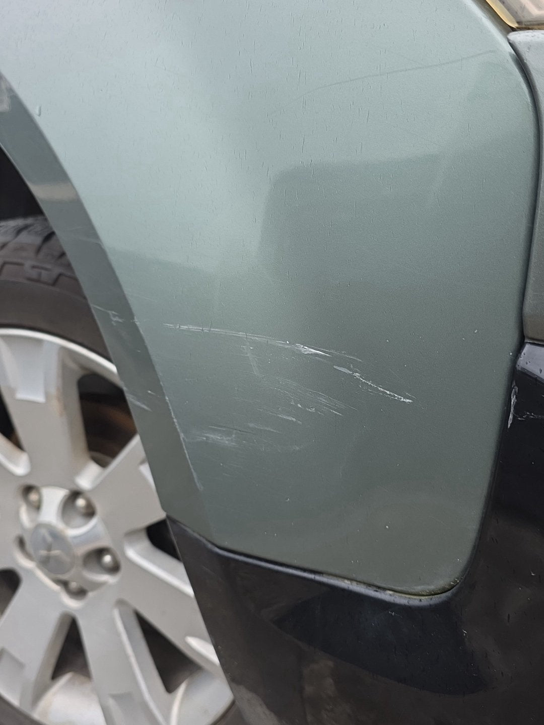 2007 Mitsubishi Delica CV5W - Right Front Guard PN: