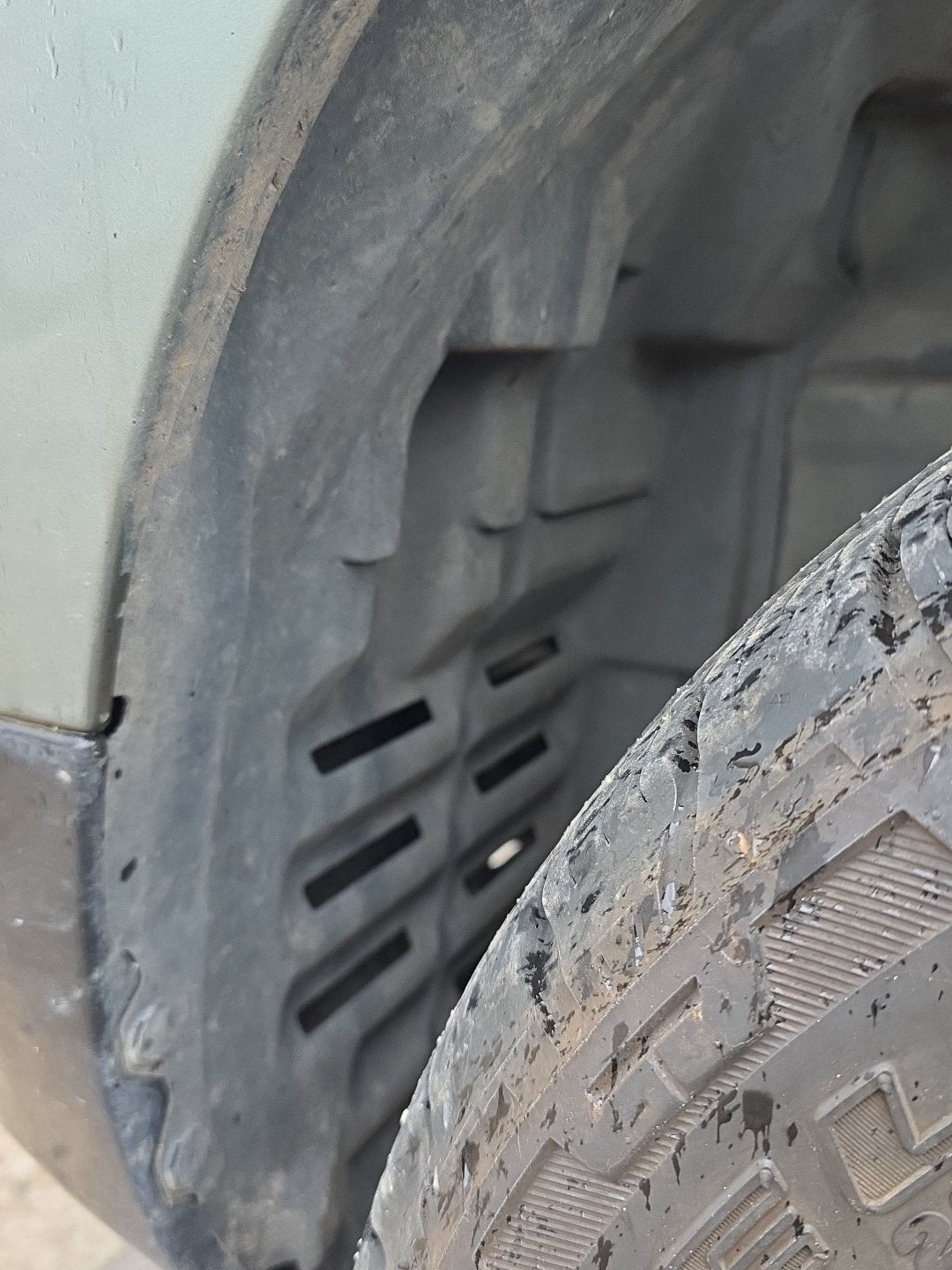 2007 Mitsubishi Delica CV5W - Left Front Guard Liner PN: