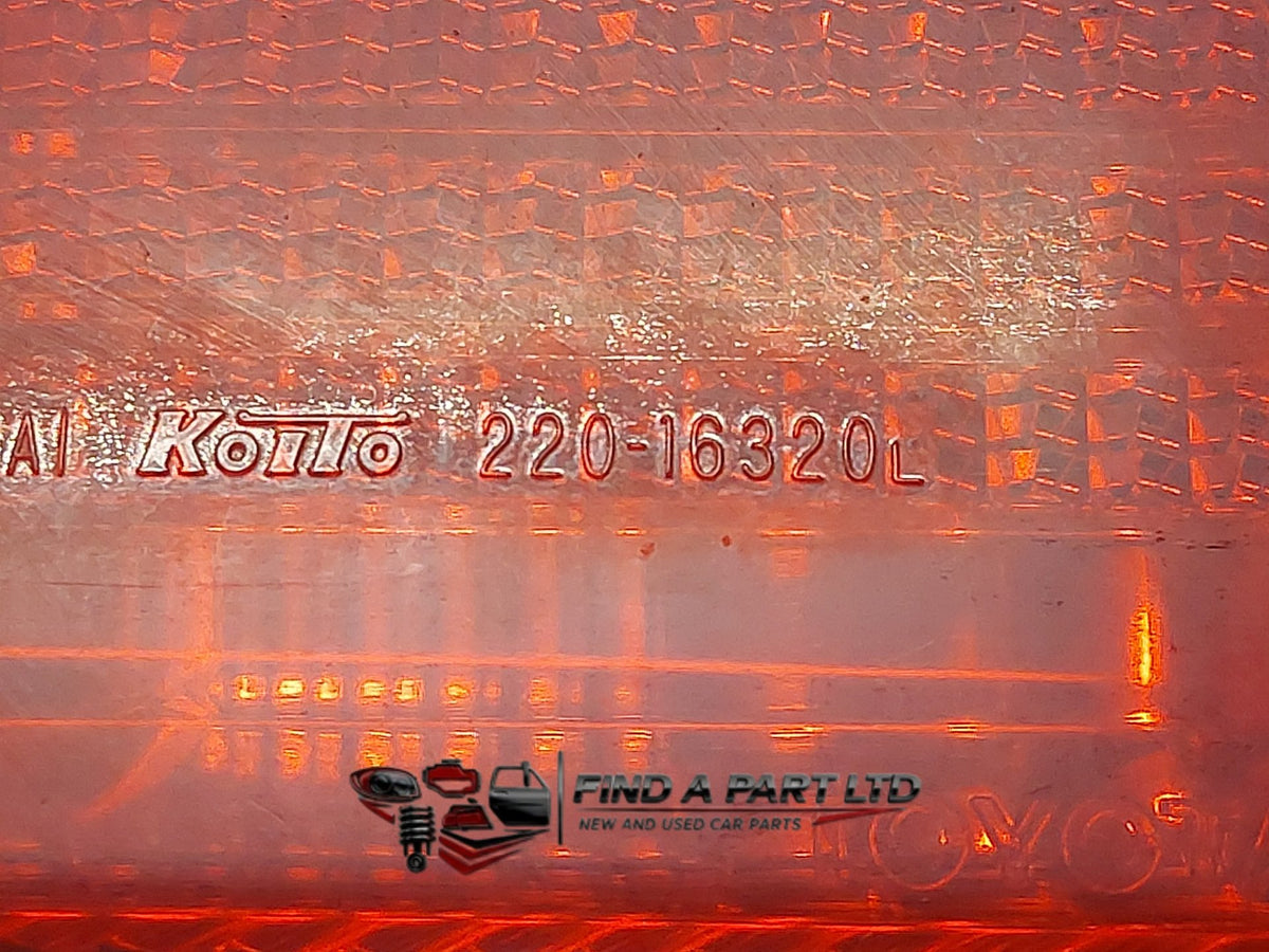 2004 Toyota Camry XV30 - Left Taillight PN: 22016320