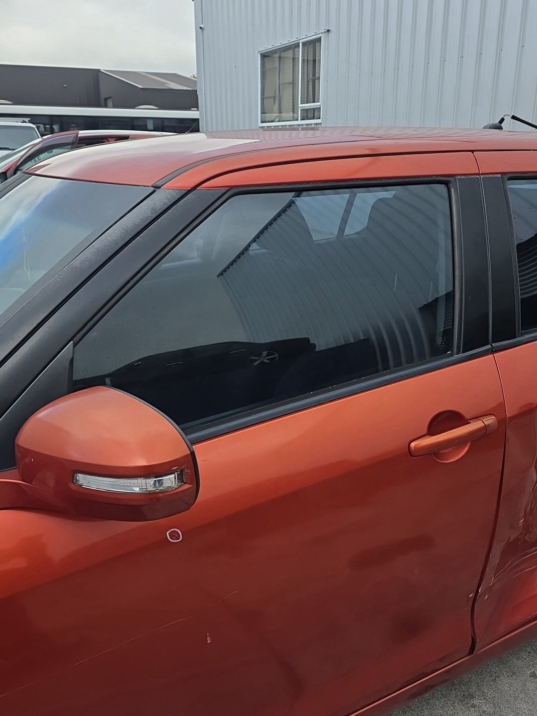 2010-2016 Suzuki Swift FZ FZ82S - Left Front Door Window PN: M2E2