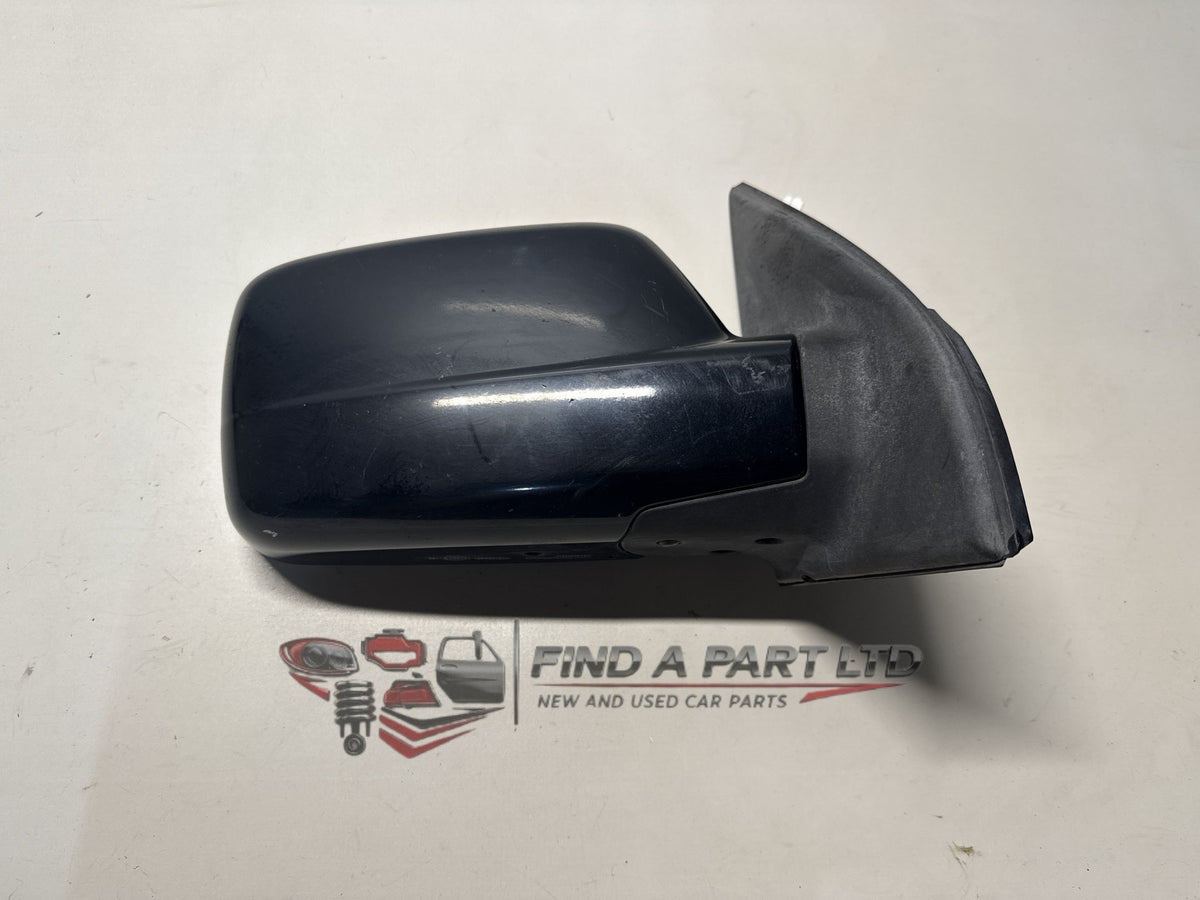 2006 Nissan X-Trail T30 - Right Door Mirror PN: 8282