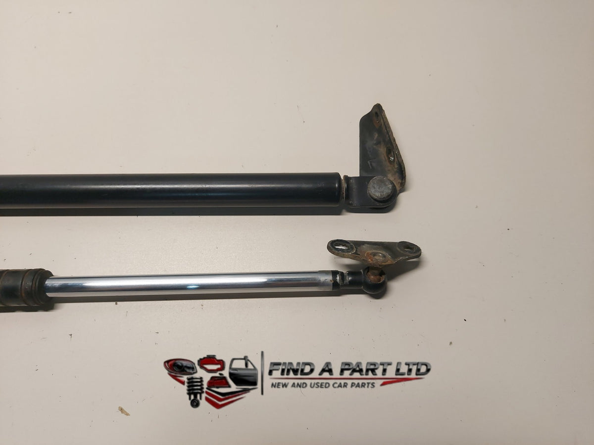 1996 Toyota Corolla E100 - Tailgate Strut Pair PN: 3KE29 W451, 3KE30 W451