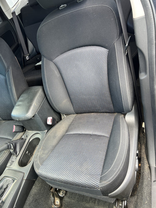 2013 Subaru Forester SJ5 - Left Front Seat PN: electric