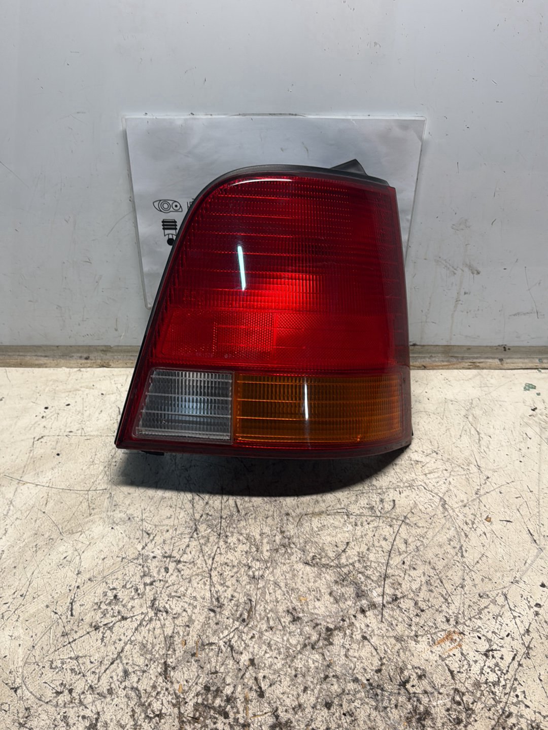 1995-1998 Honda Odyssey - Right Taillight PN: 043-1239