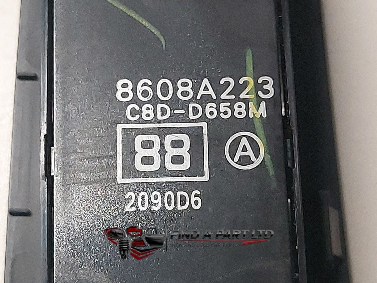 Nov 2006 to Sep 2009 - Mitsubishi Outlander ZG - Right Front Master Power Window Switch