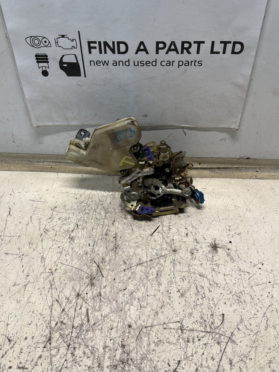 2000-2005 Nissan Bluebird Sylphy- Left Front Lock Mechanism PN: