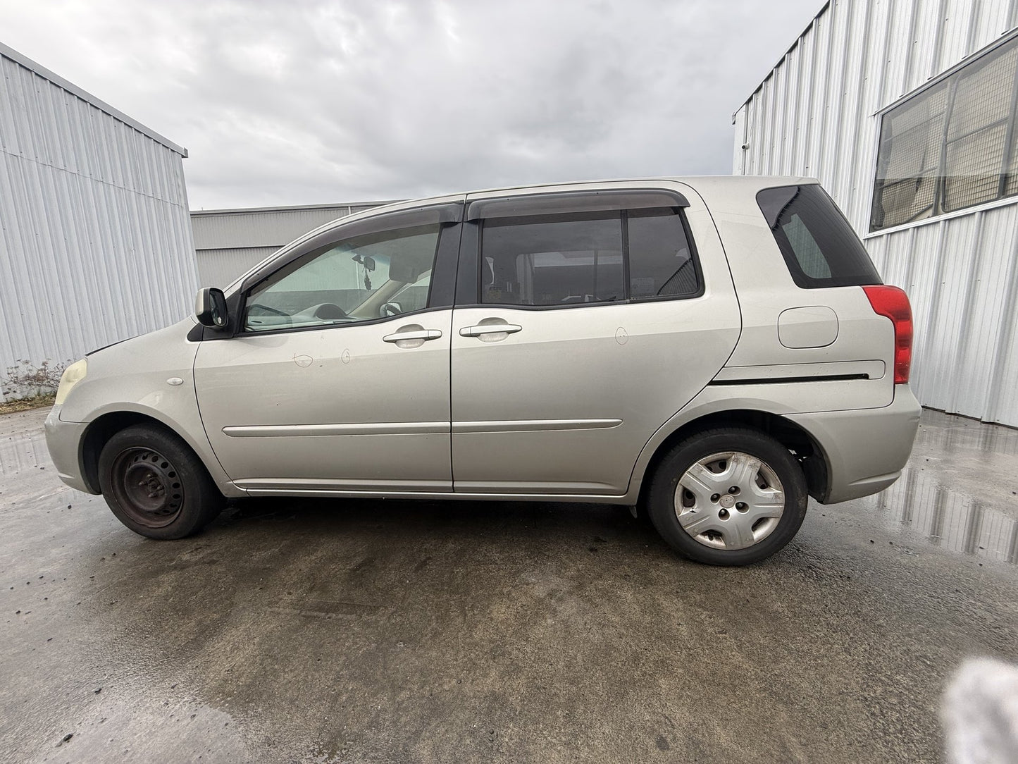 2003-2011 Toyota Raum Z20 NCZ20