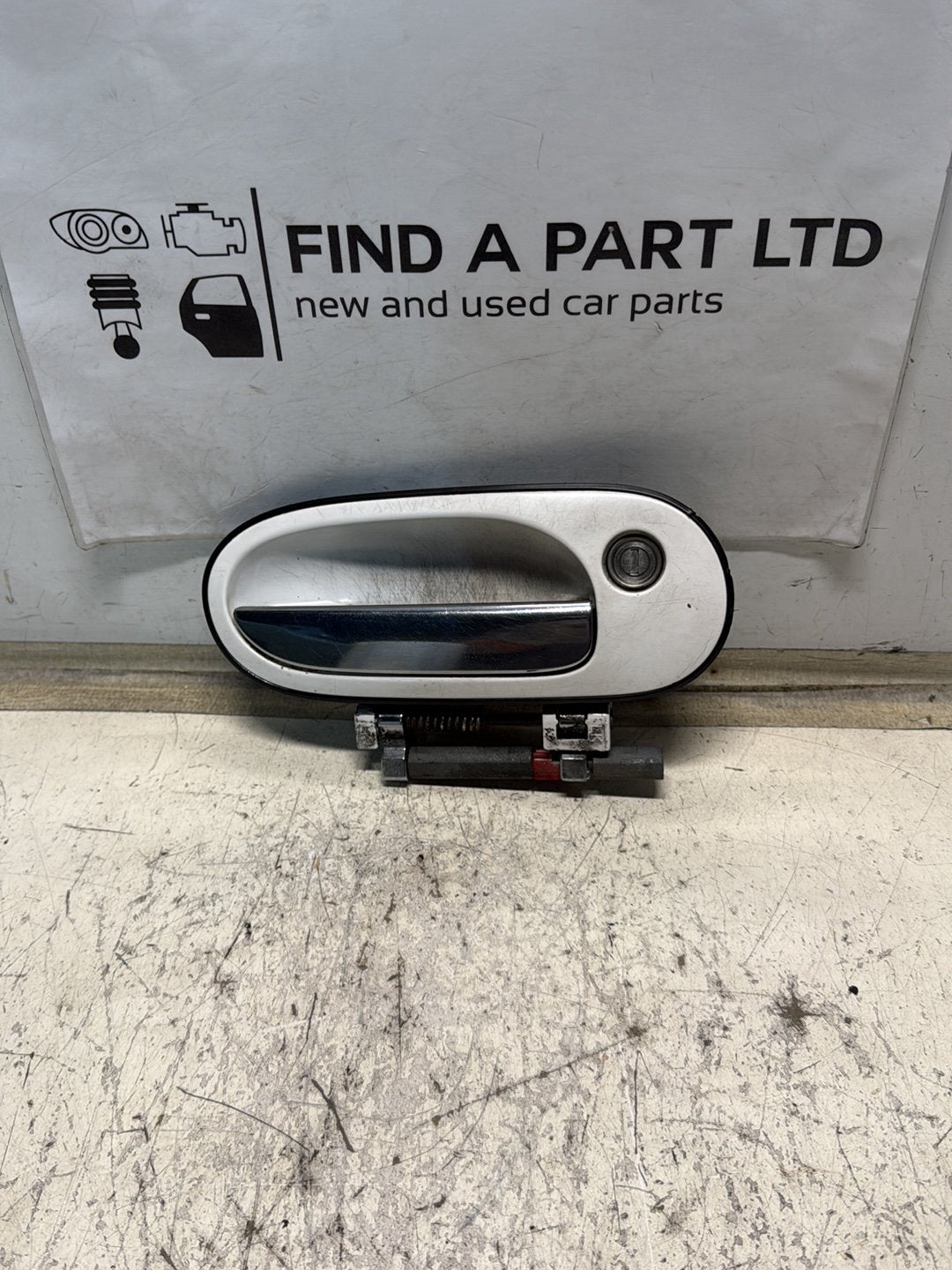 2000-2005 Nissan Bluebird Sylphy- Right Front Exterior Door Handle PN:
