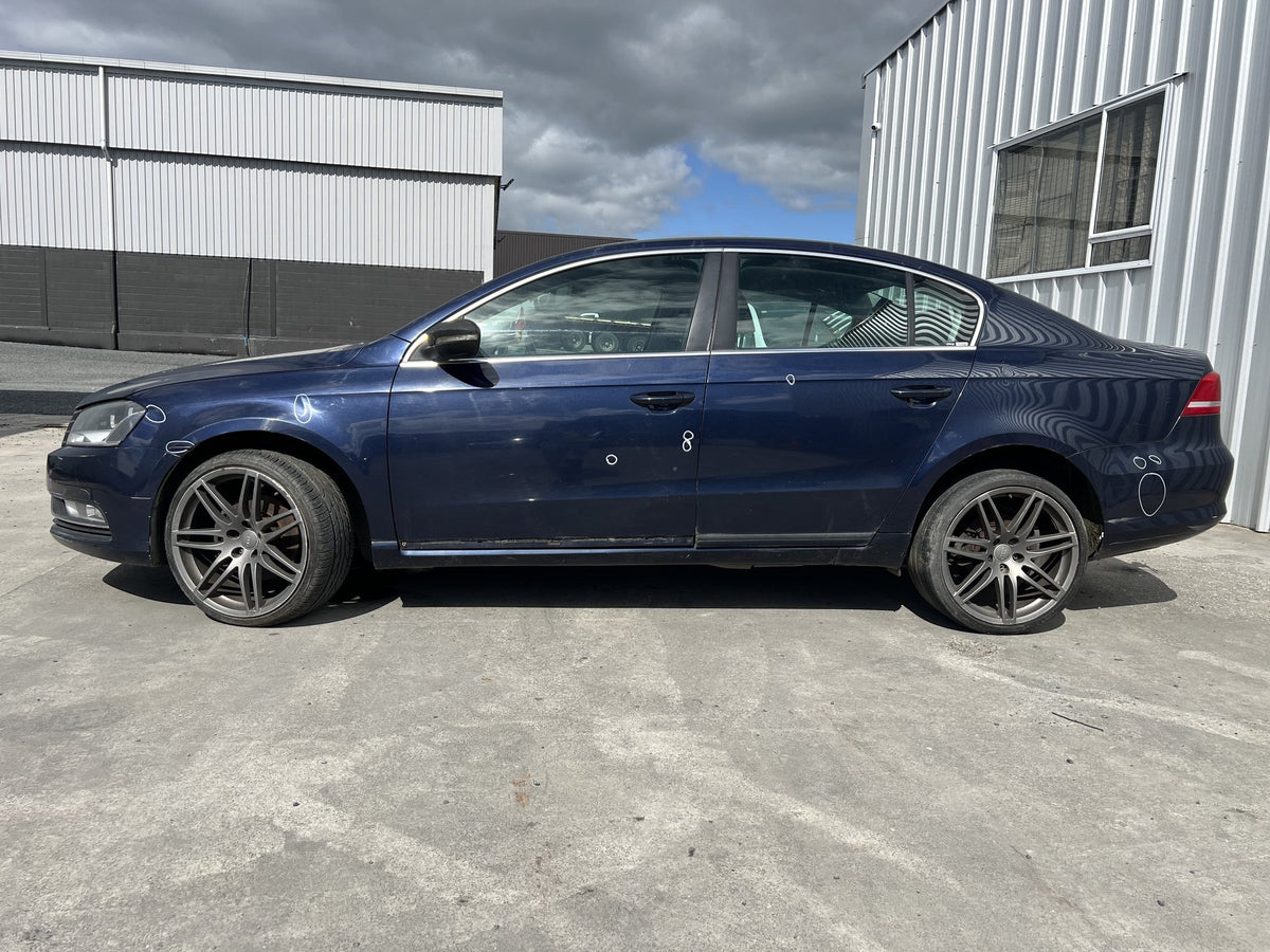 2010-2014 Volkswagen Passat B7 WVWZZZ3CZBE371571
