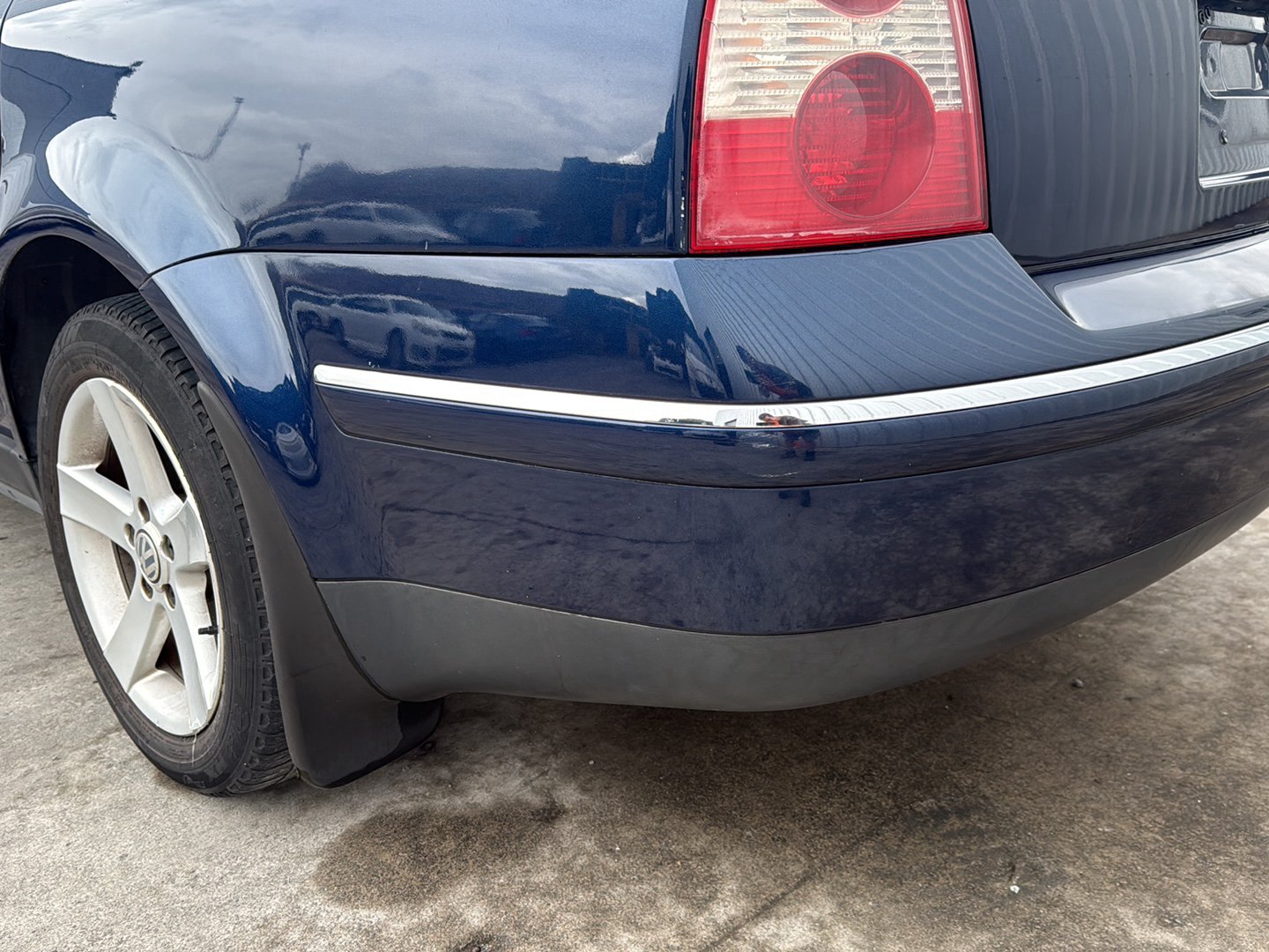 1998-2005 Volkswagen Passat- Rear Bumper PN: