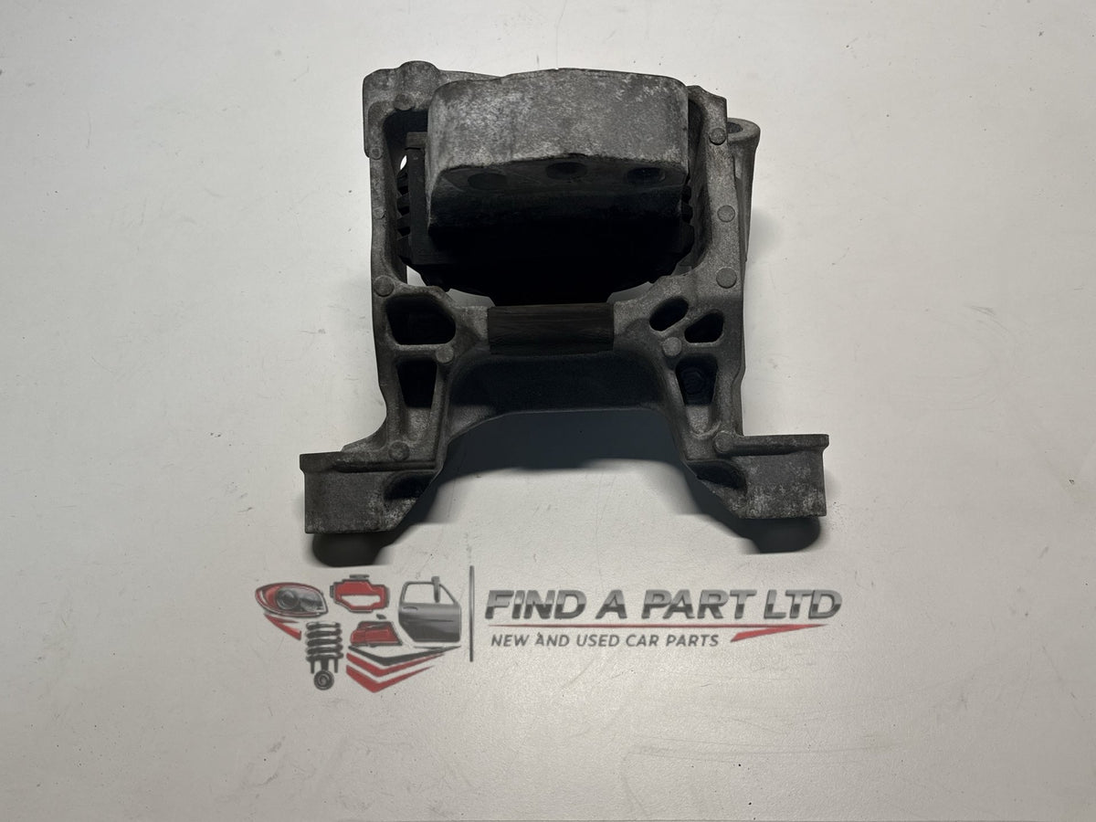 2013-2016 Mazda CX-5 KE - Right Engine Mount Bracket PN: