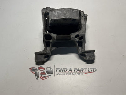 2013-2016 Mazda CX-5 KE - Right Engine Mount Bracket PN:
