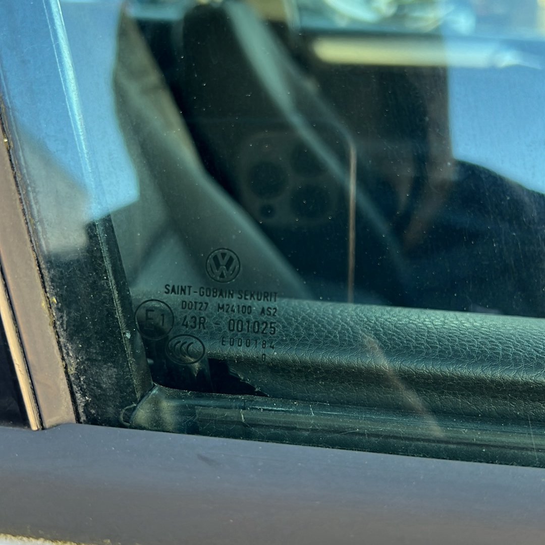 Oct 2008 to Mar 2013- Volkswagen Golf Gen 6 Hatchback 5 Door- Right Front Door Window