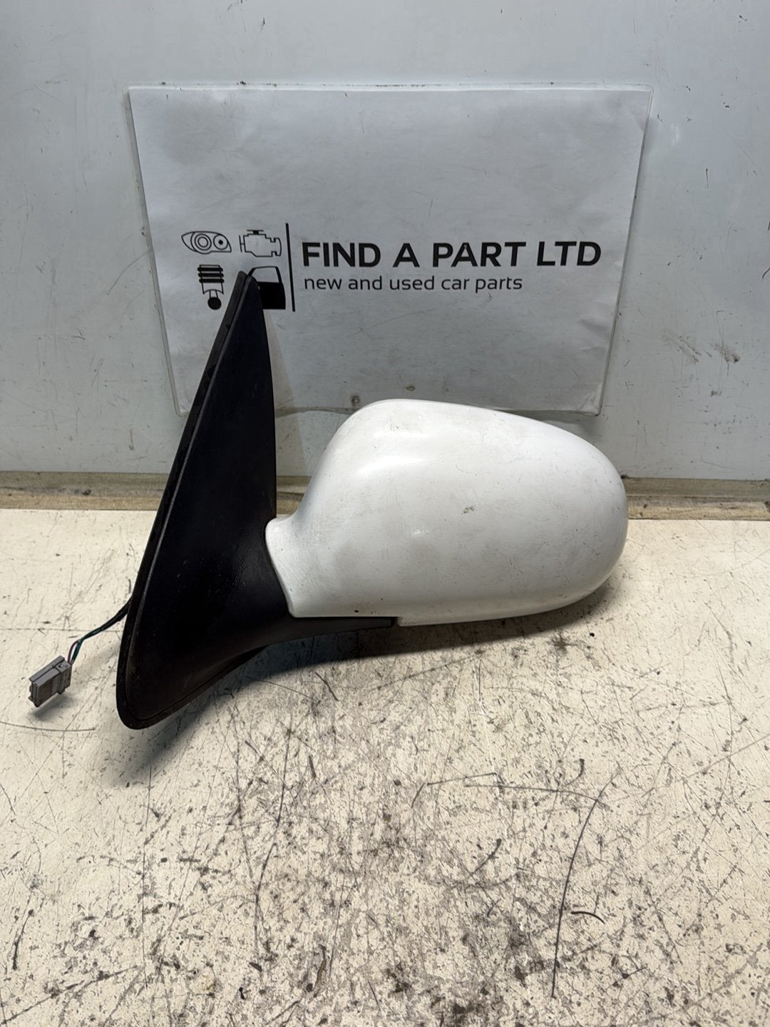 2000-2005 Nissan Bluebird Sylphy- Left Door Mirror PN: