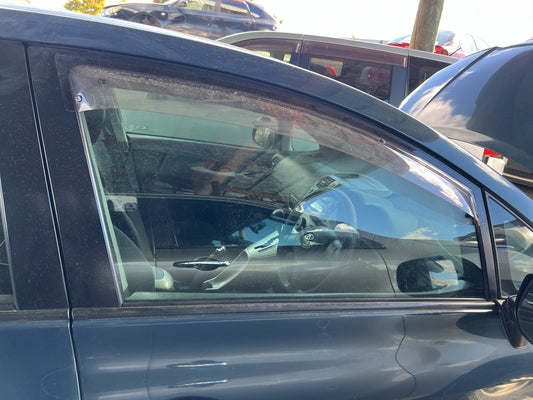 2009 Toyota Corolla JTNKU56E00109575 - Right Front Door Window PN: