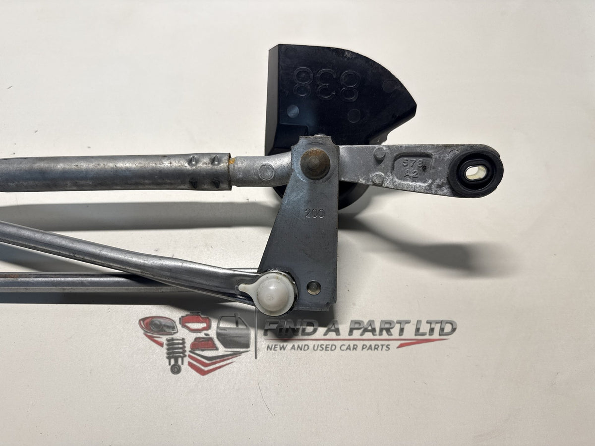 2016 Mitsubishi Outlander GF*W - Wiper Linkage PN: