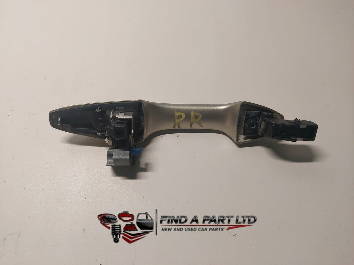2007 Honda CR-V RE4 - Right Rear Exterior Door Handle PN: