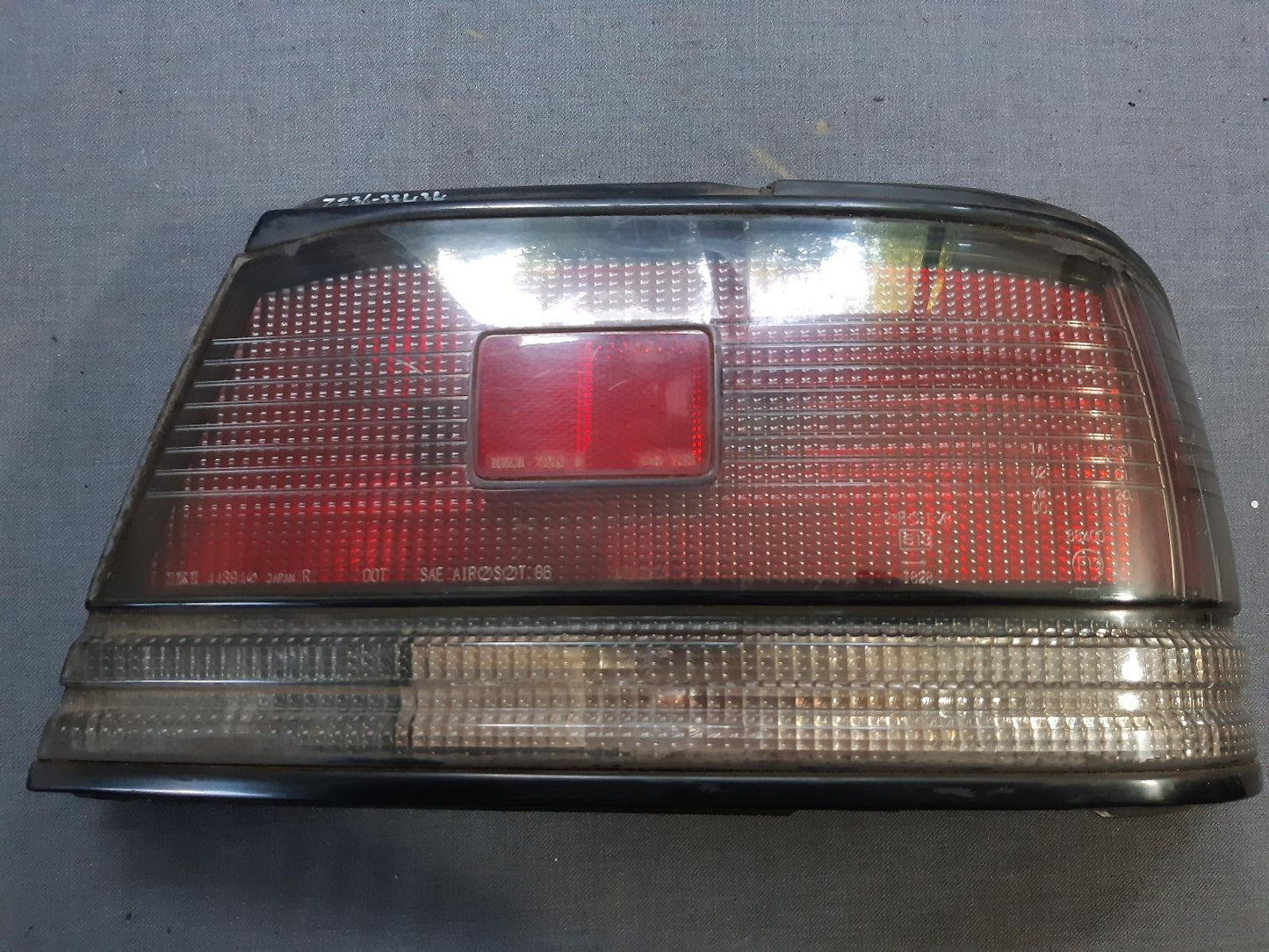 May 1990 to Jan 1993- Nissan Maxima J30- Right Taillight