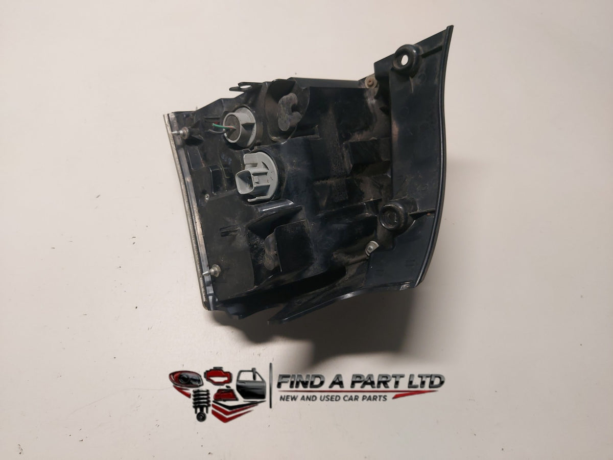 2008 Mitsubishi Outlander CW*W - Left Taillight PN: 220-87813