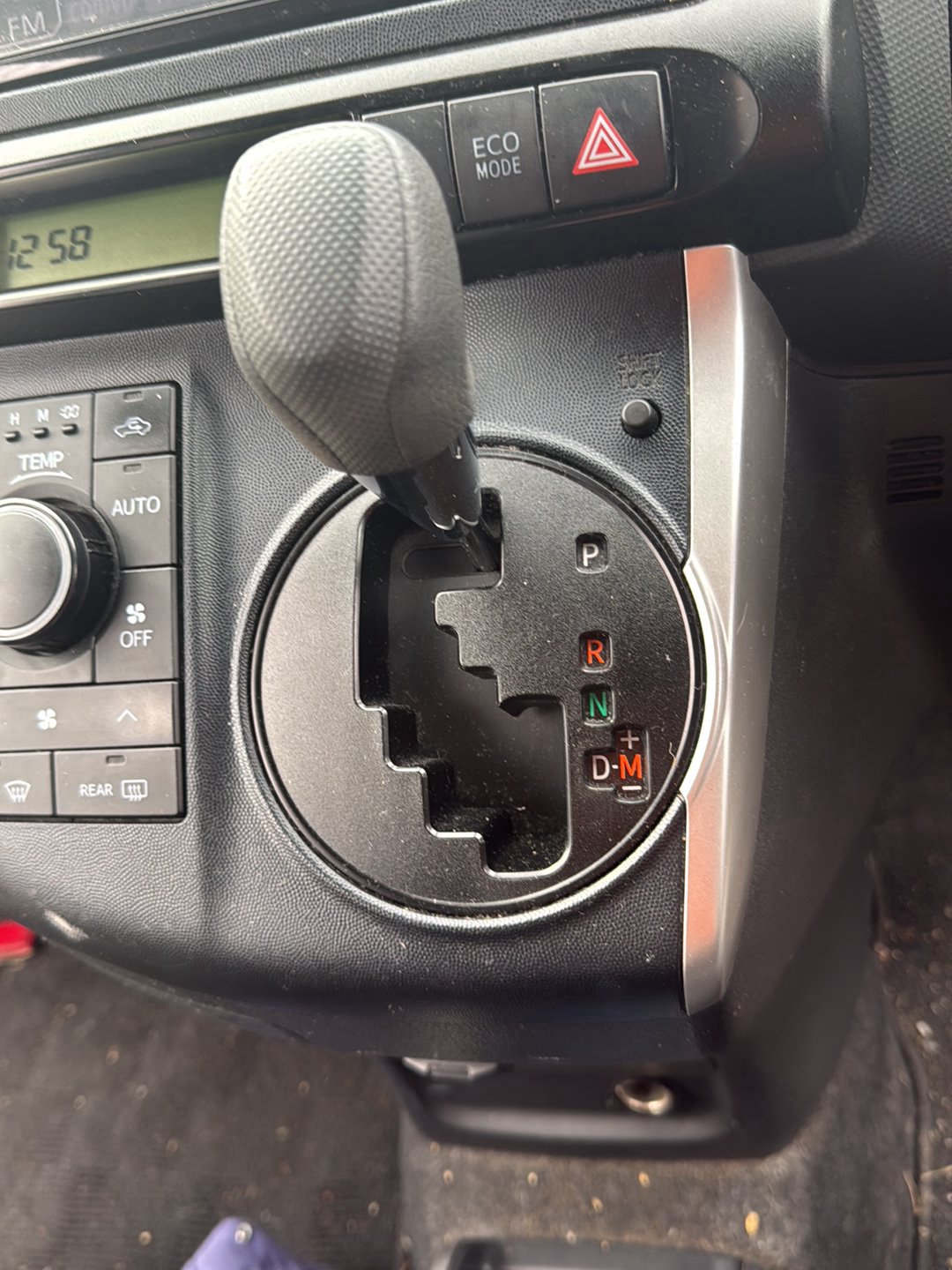 2009-2017 Toyota Wish ZGE20 - Gear Stick/Shifter PN:
