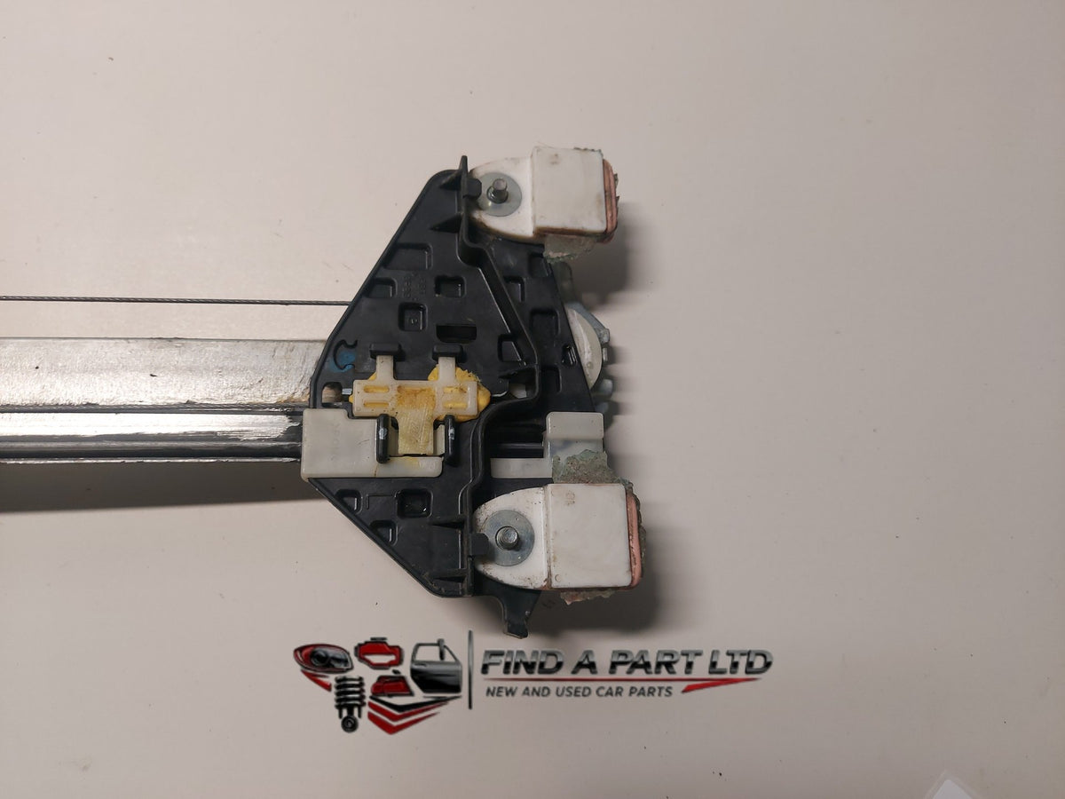 2007 Honda CR-V - Left Front Window Regulator/Motor PN: 7C-019