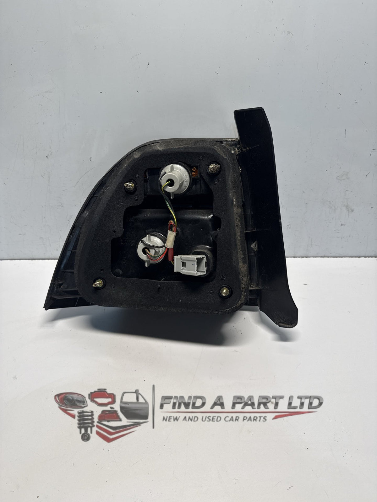 1993-1997 Honda Accord CD - Right Taillight PN: 043-1285