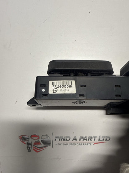 2005-2013 Hyundai Santa Fe - Right Front Seat Switch PN: