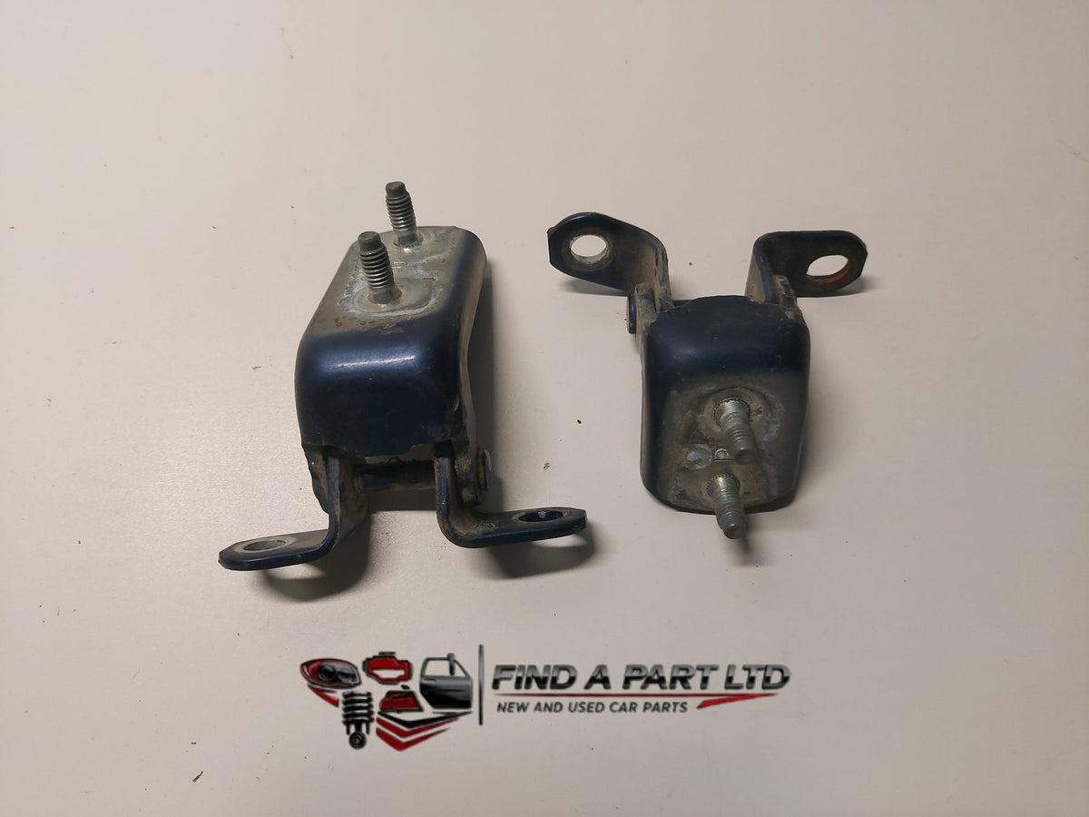 1996 Toyota Corolla E100 - Right Rear Door Hinge Set PN: