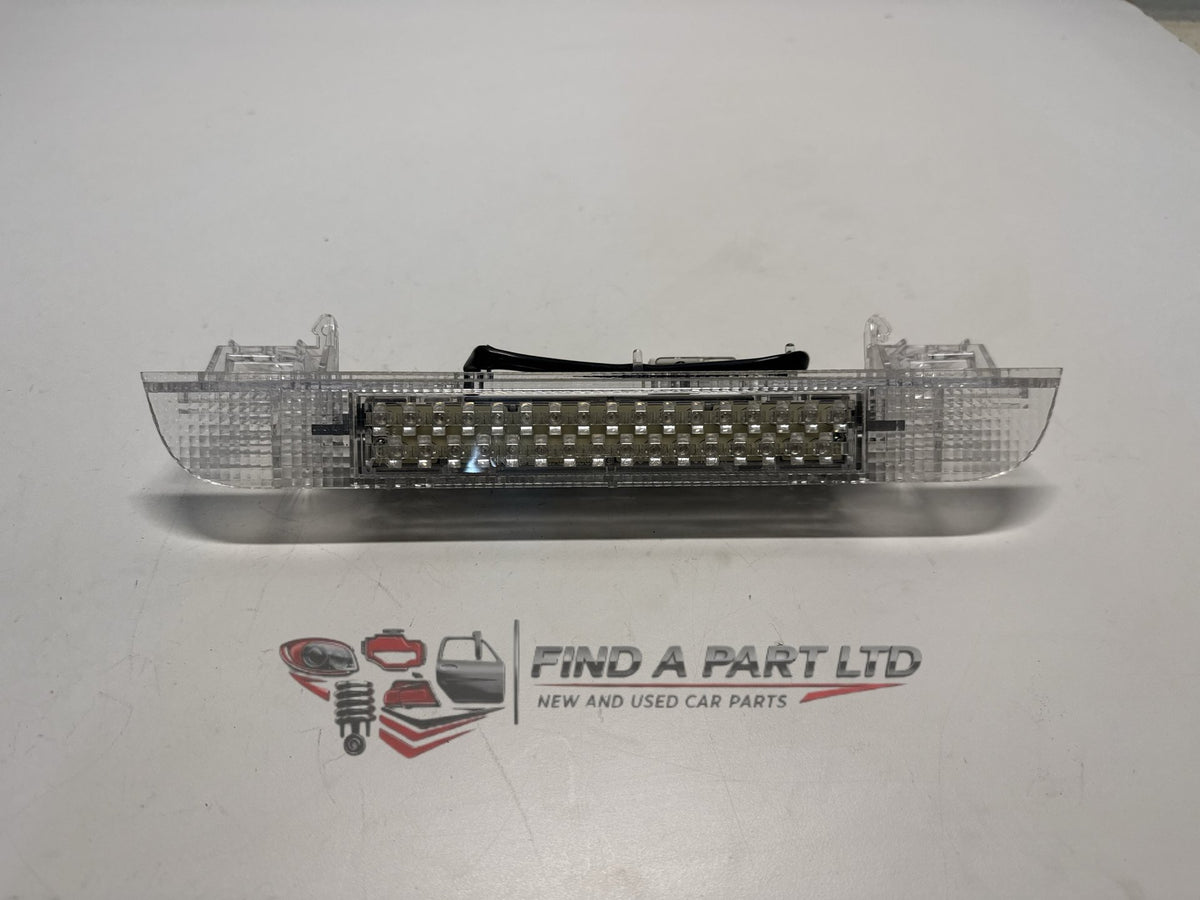 2000-2007 Nissan X-Trail T30 - High Level Stoplight PN: 286-63847