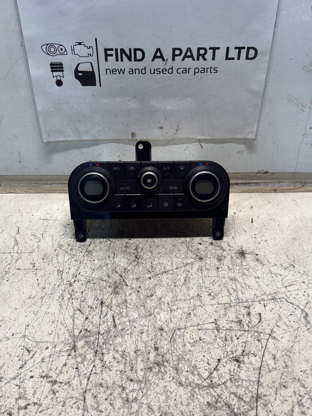 2007-2009 Nissan Dualis J10 - Heater/AC Controls PN: 27500 JD41B